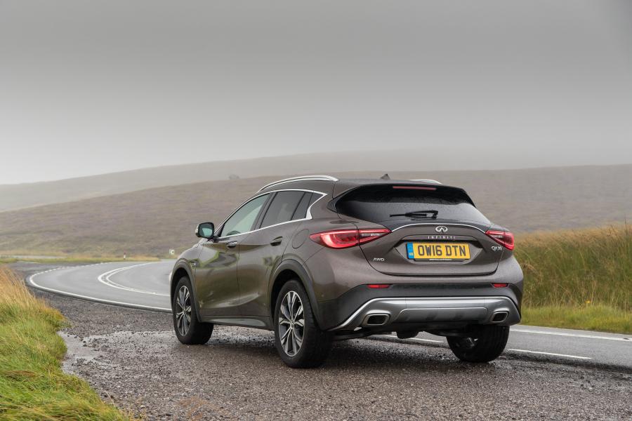  Infiniti QX30 2.2d AWD 2016 года  (UK) (фото 19 из 30)